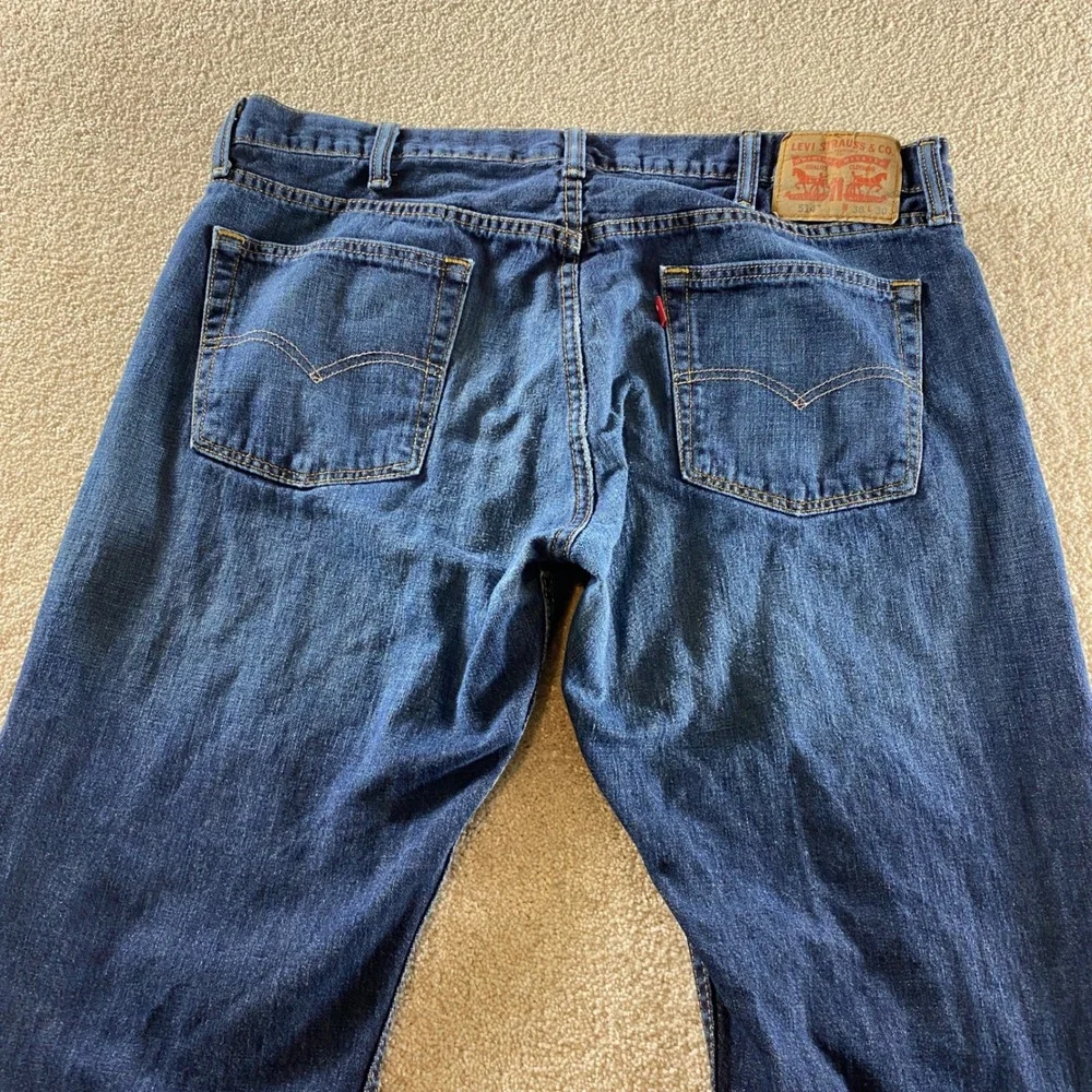 Levi's 559 Relaxed Straight‎ Jeans Mens 38x30 Blue Excellent Medium Wash Denim